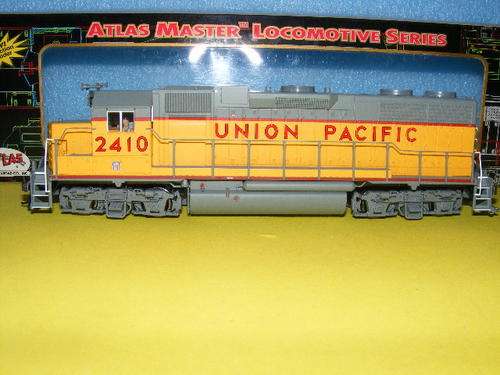 Atlas HO GP-38 Low Nose Diesel loco. (Boxed)