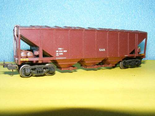 Lima HO SAR/ SAS Grain Wagon (Boxed)