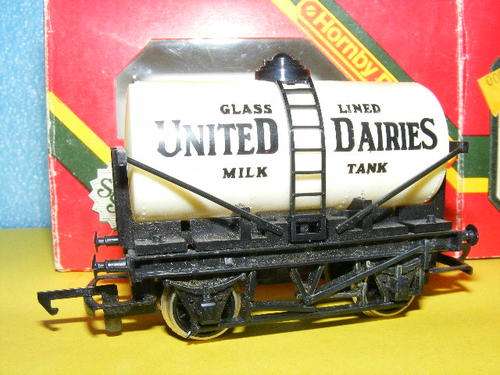 Hornby OO Tanker (Boxed)