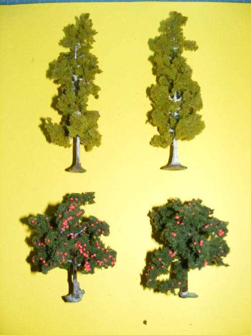 HO Trees X 4