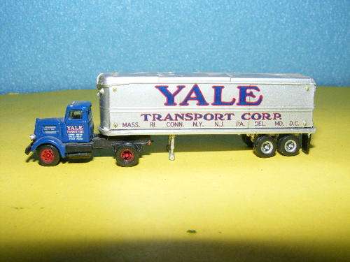 N-gauge Truck (Horse and trailer)