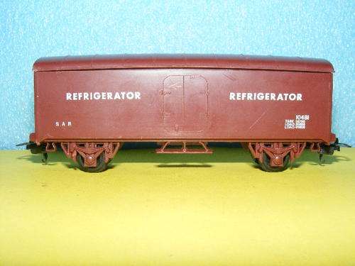 Lima HO SAR/SAS Refrigerator Wagon.