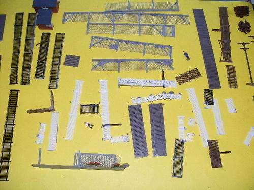 HO Job Lot Fences