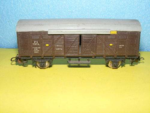 Lima HO Box wagon with sliding doors.