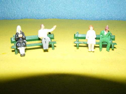 HO Benches with figures