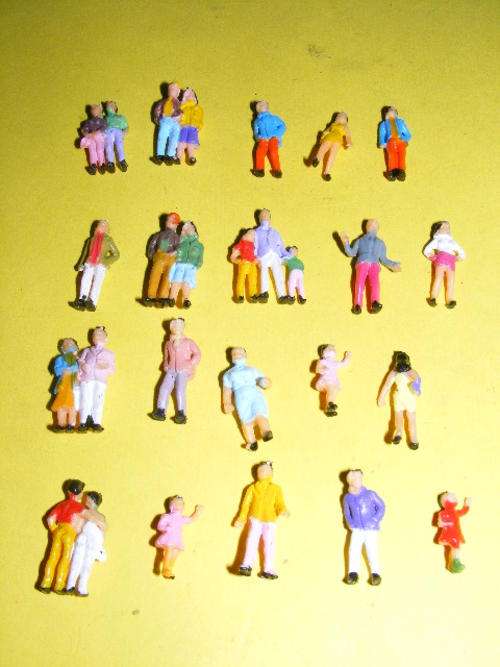 HO Figures X 20