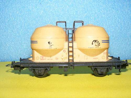 Lima HO Twin Silo Wagon