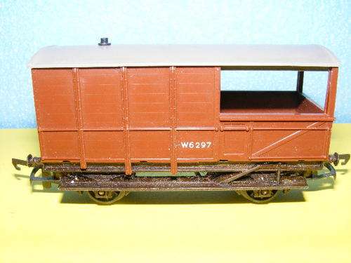 Tri-ang OO Caboose