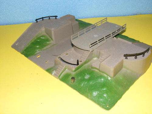 Lima HO Mechanical Swivel Bridge
