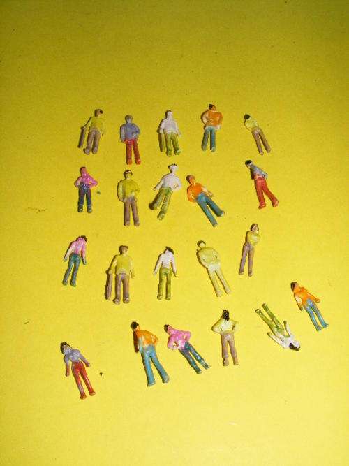 HO Figures X 20