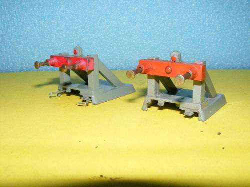 Hornby Dublo OO Buffer Stops X 2