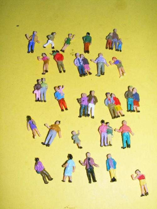 HO Figures X 25