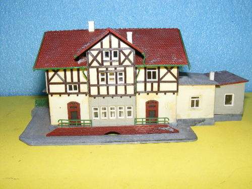 N- Gauge Station Building