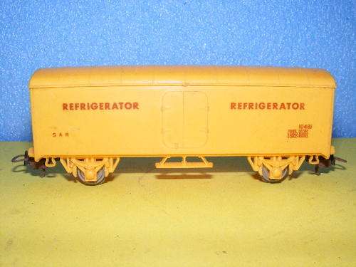 Lima HO SAR/SAS Refrigerator Wagon.