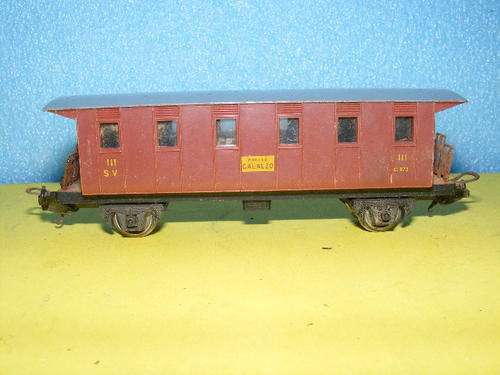 Lima HO Passenger Coach.