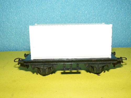 Lima HO Flatbed with Container.
