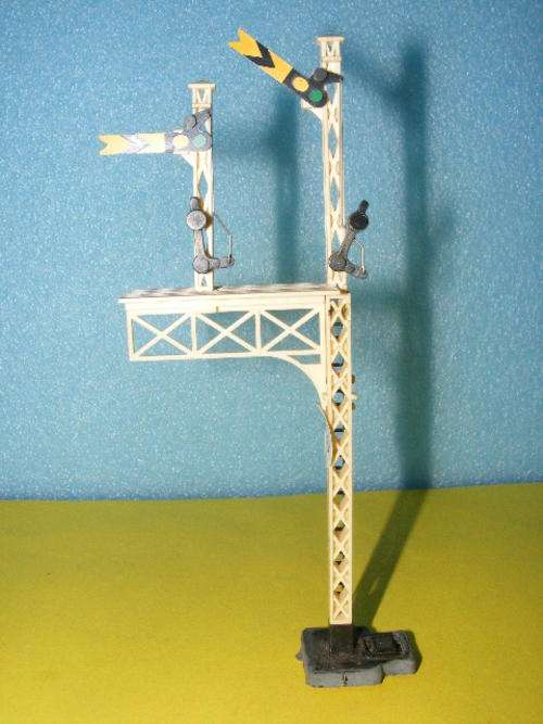 Tri-ang OO Signal