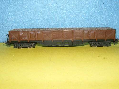 Lima HO Open wagon with load. - Large