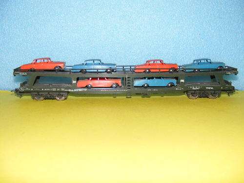 Lima HO Car carrier with cars.
