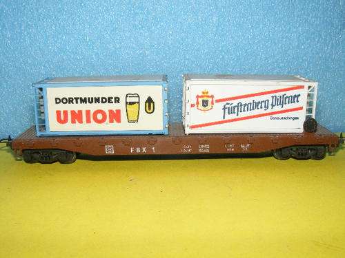 Lima HO Flatbed with containers.