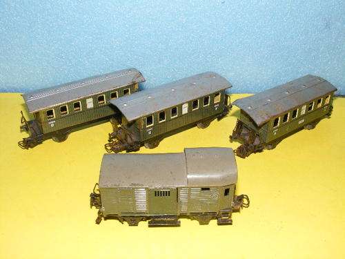 Marklin OO Tinplate Coach Set