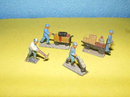 HO Metal Figures.