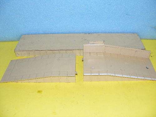 Hornby Dublo OO Platform Set - Metal