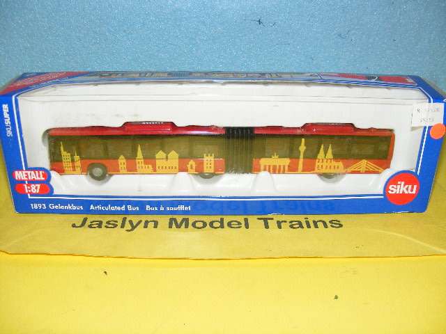 Siku HO Articulated Bus (Boxed)
