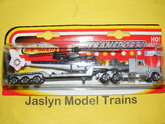 HO Flatbed Truck with Helicopter,