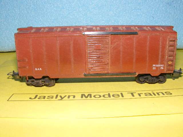 Life Like HO SAR/ SAS Box Wagon,