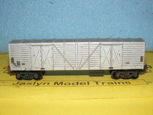 Lima HO SAR/ SAS Silver Box Wagon,