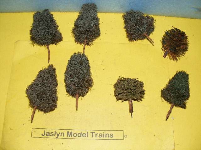 HO Trees x 8,