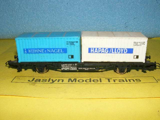Lima HO Flatbed with container load,