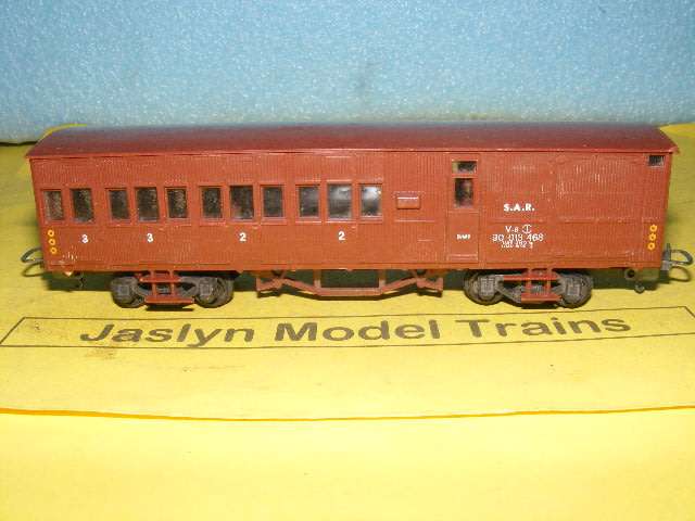 Lima HO SAR/ SAS V8 Guards Van,