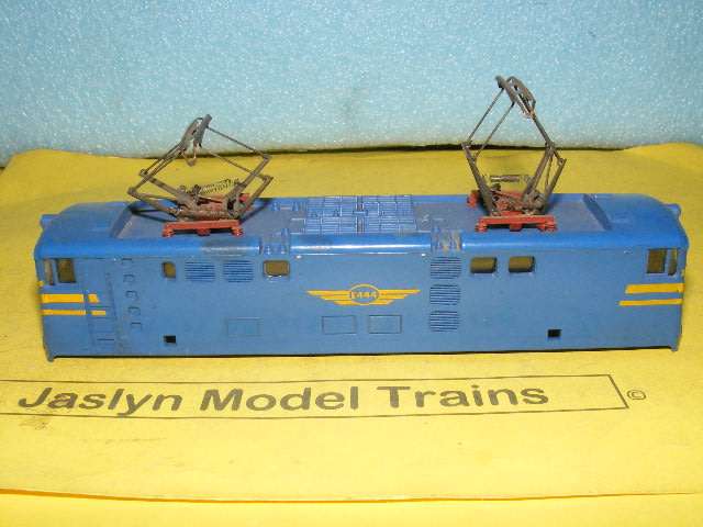 Lima HO SAR/ SAS Blue Train 5E Electric Loco - Body with pantos,