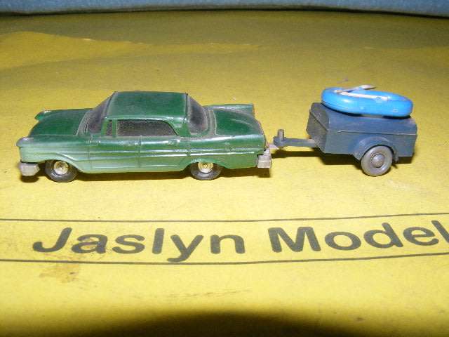 Eko HO Car and Trailer,