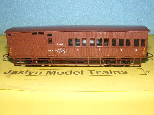 Lima HO SAR/ SAS V8 Guards Van,