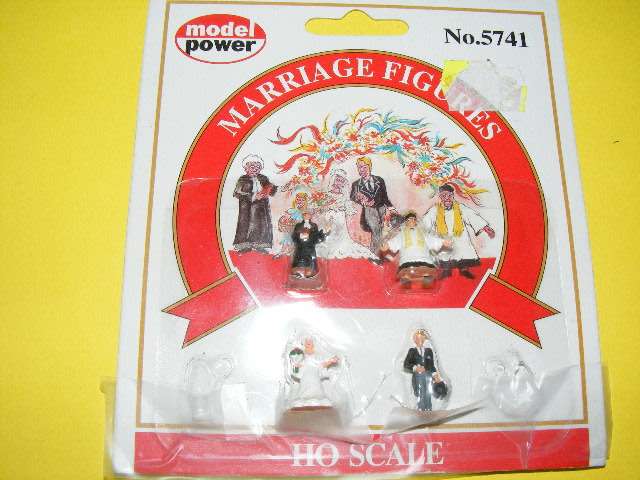 HO Wedding Figures,