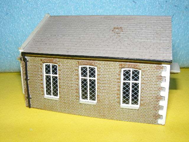 Hornby Skaledale OO Service Station and Building