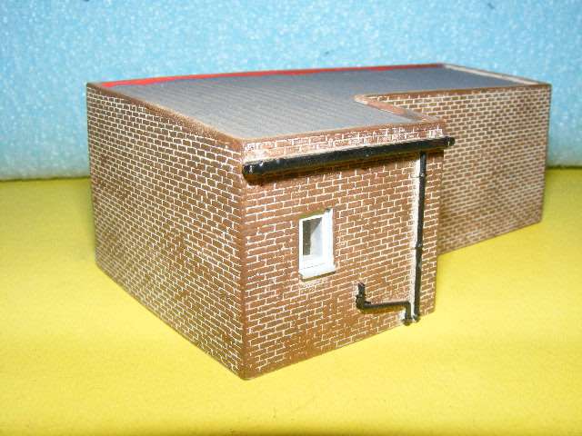 Hornby Skaledale OO Service Station and Building