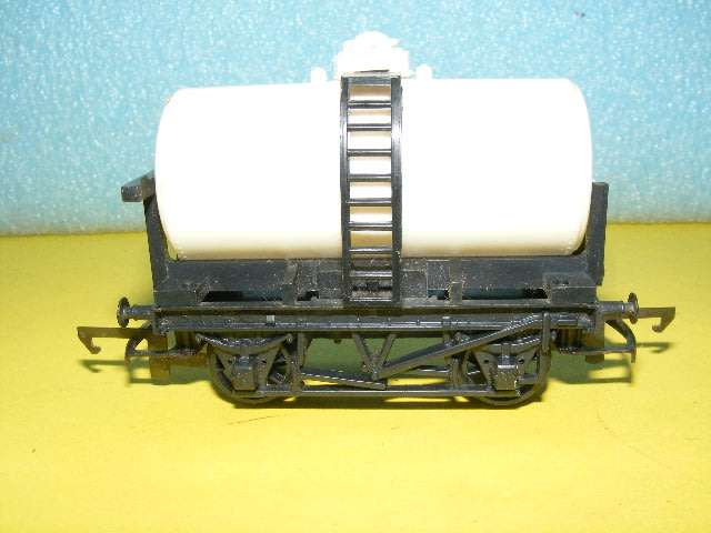 Hornby OO Tanker Wagon,