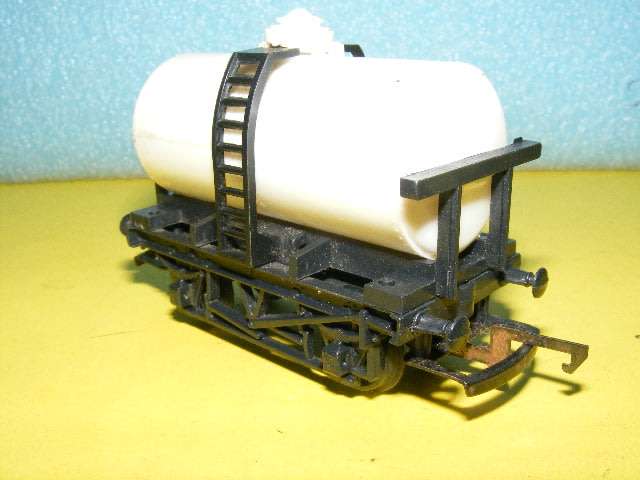 Hornby OO Tanker Wagon,
