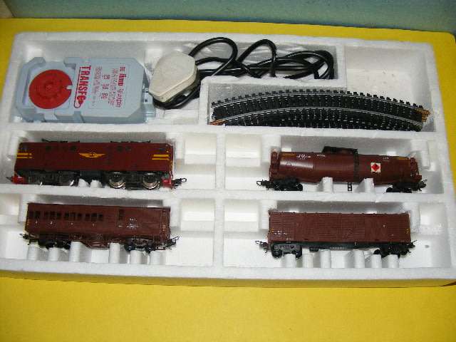 Lima HO SAR/ SAS Goods Train Set (Boxed)