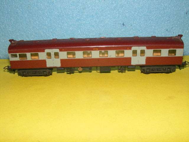 Lima HO SAR/ SAS Suburban Passenger Coach