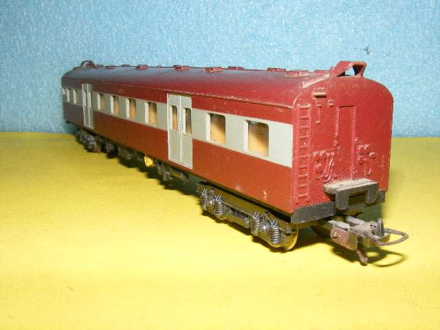Lima HO SAR/ SAS Suburban Passenger Coach
