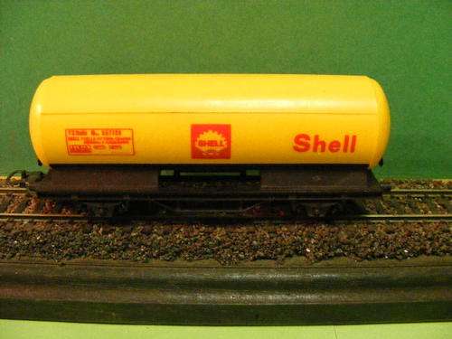 Lima HO Tank Wagon "Shell"