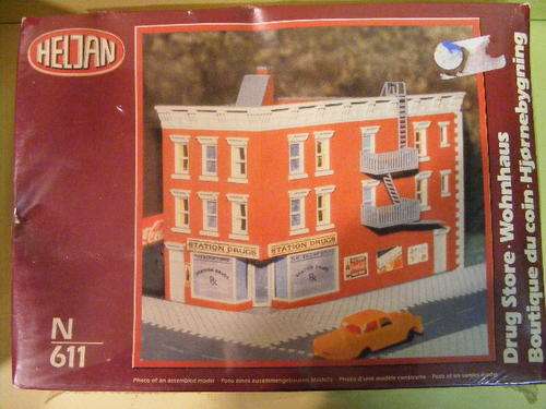 Heljan N-Scale Drug Store