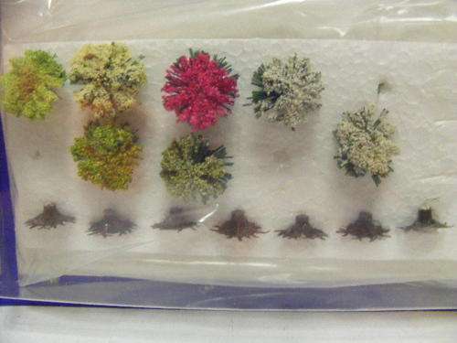 HO Shrubs/ Bushes X 7