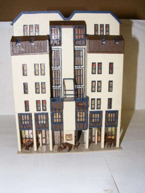 HO  City Apartment Building