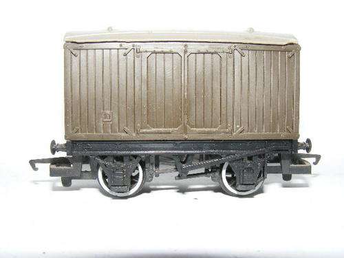 Hornby HO Box Wagon